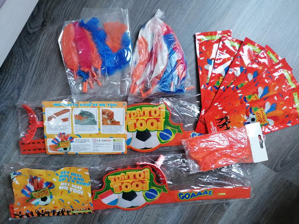 2x nieuwe Hoofdtooi met veren, Ophalen of Verzenden, Zo goed als nieuw