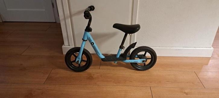 Blauwe loopfiets, Kinderen en Baby's, Speelgoed | Buiten | Voertuigen en Loopfietsen, Ophalen