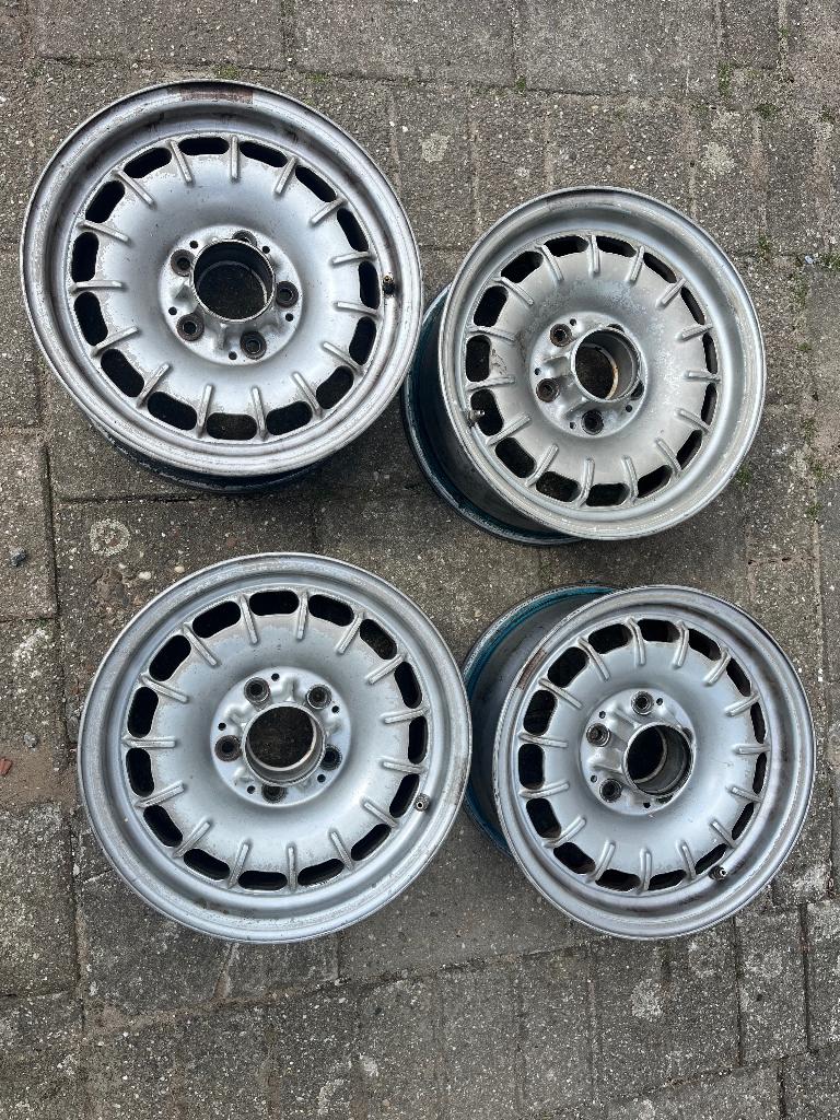 Set Mercedes kroonkurk / barock velgen 14", Ophalen, 14 inch, Gebruikt, Velg(en)
