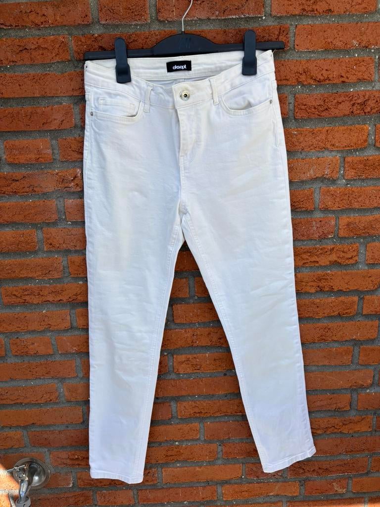 NIEUW:Witte jeans van Eksept / Shoeby maat 30, Ophalen of Verzenden, Zo goed als nieuw, Wit, W30 - W32 (confectie 38/40)