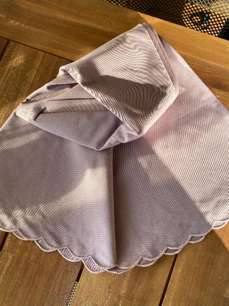 Tafelkleed, rond, Huis en Inrichting, Ophalen of Verzenden, Zo goed als nieuw, Rond, Binnen