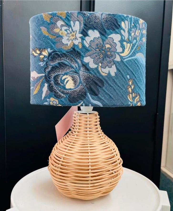 Prachtige ovale lampenkap NIEUW, Huis en Inrichting, Lampen | Lampenkappen, Zo goed als nieuw, Minder dan 25 cm, Ovaal, Blauw