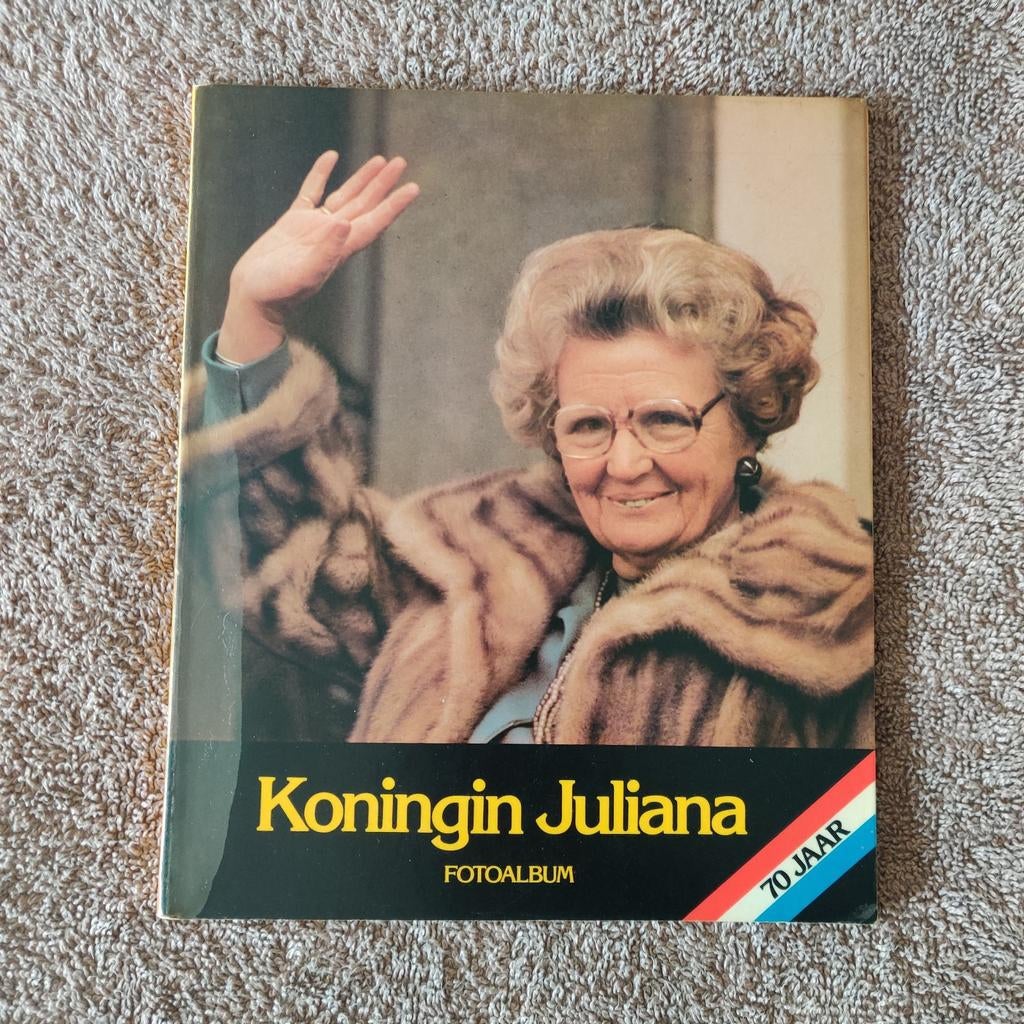 Koningin Juliana Fotoalbum - 70 Jaar (1979), Ophalen of Verzenden, 20e eeuw of later, Gelezen, H.P. Linthorst Homan