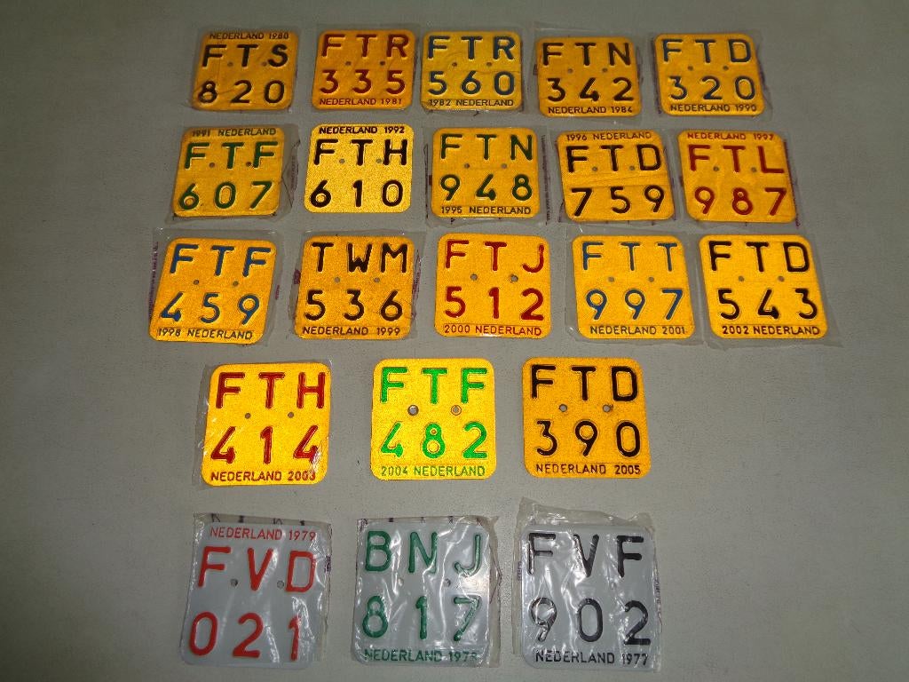 21 Verschillende Bromfietsplaatjes .  Alles voor 20 euro., Ophalen of Verzenden, Zo goed als nieuw, Overige typen