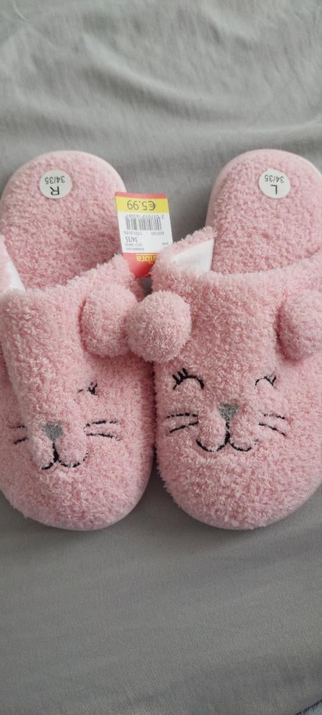 Nieuwe roze pantoffels maat 34/35, Ophalen of Verzenden, Nieuw, Roze, Pantoffels of Sloffen
