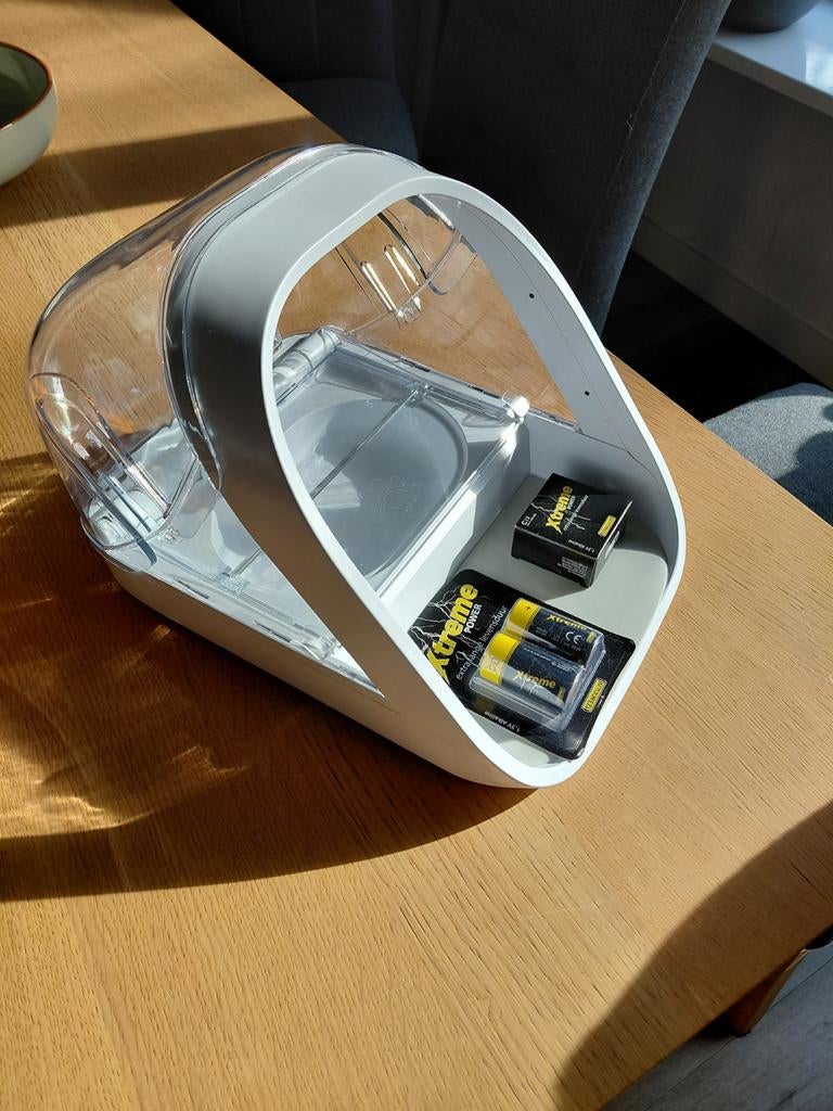 Surefeed microchip voerbak, Ophalen