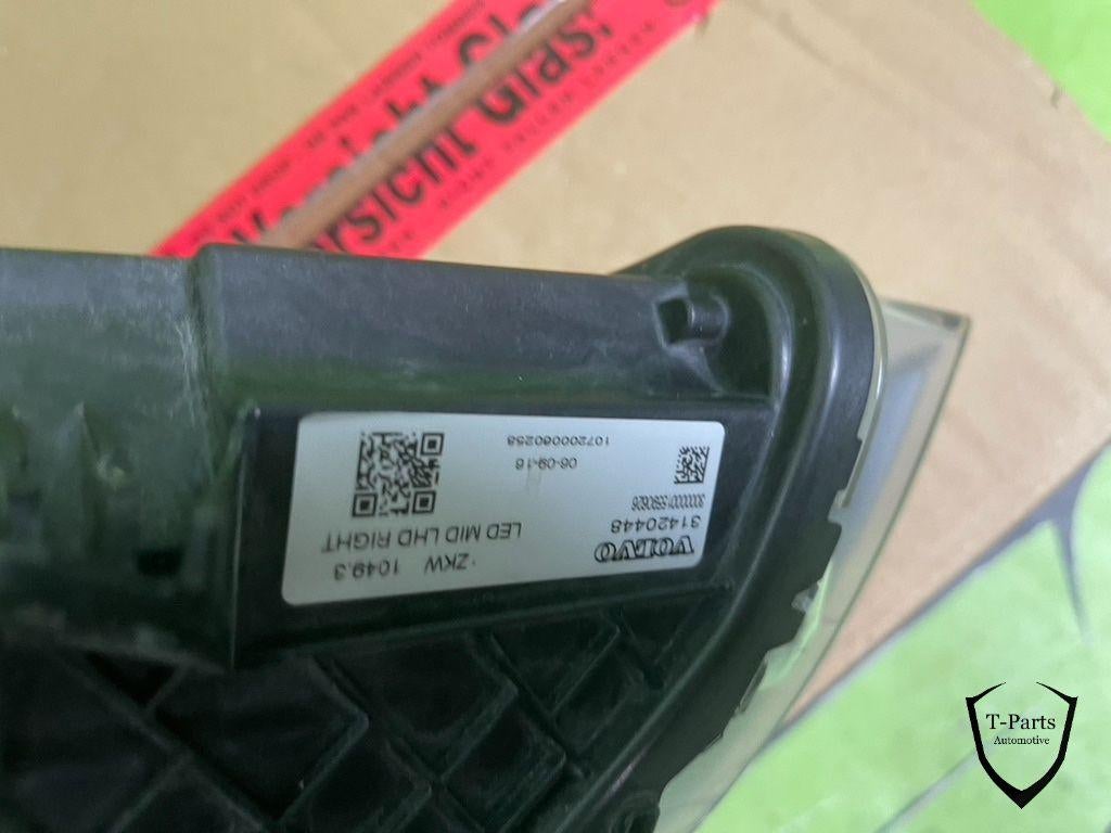 volvo v40 koplamp rechts 31420448 lamp, Auto-onderdelen, Verlichting, Info@fabrikant.eu, Fabrikantstraat 1
1000 AA  Amsterdam, NL