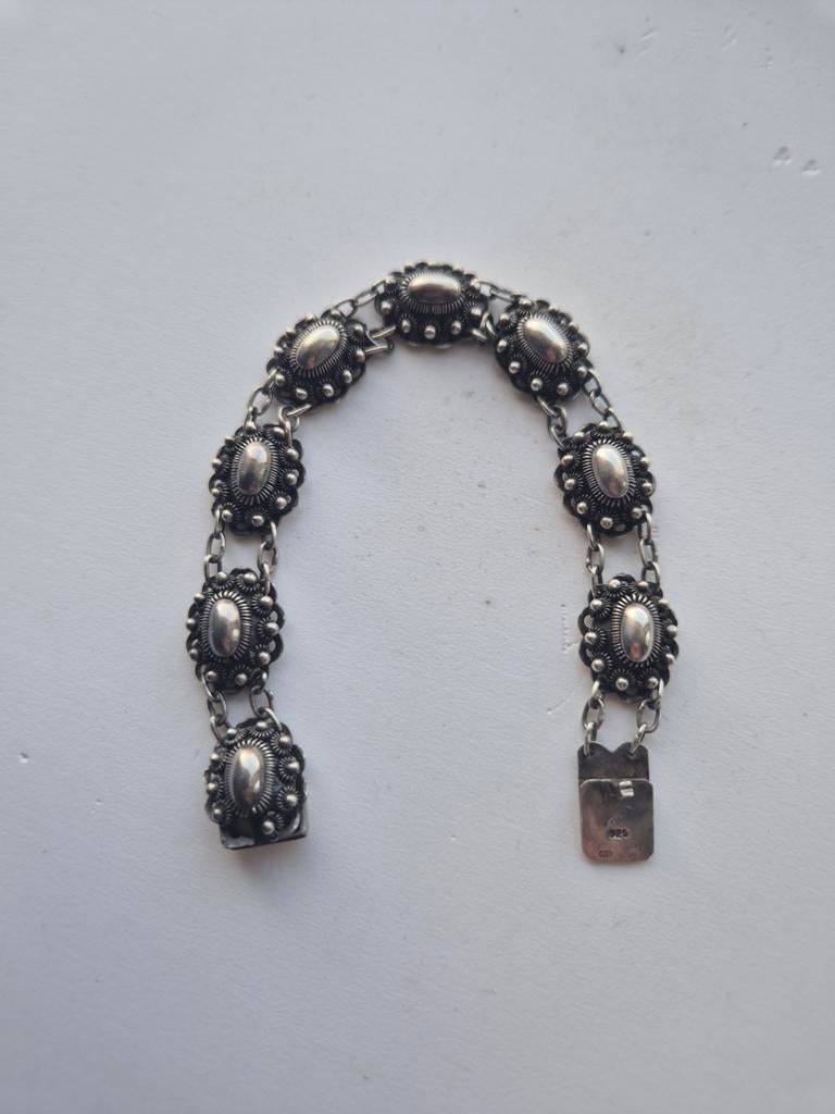 Prachtige zilveren armband met Zeeuwse knopen, 18 tot 19, Ophalen of Verzenden, Zo goed als nieuw, Dame