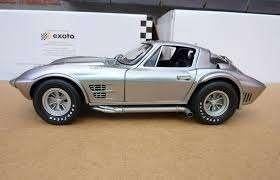 Chevrolet Corvette 1:18 Grand Sport 1963 Standox Imola Ice, Hobby en Vrije tijd, Modelauto's | 1:18, Ophalen of Verzenden, Nieuw