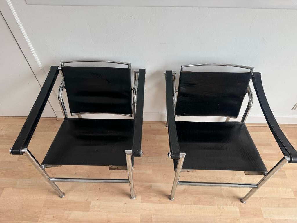 LC1 Fauteuil à dossier basculant - Le Corbusier, Jeanneret,, Ophalen, Gebruikt, Minder dan 75 cm, Leer