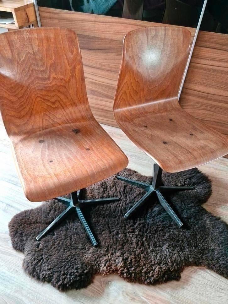 Vintage schoolstoelen, Huis en Inrichting, Stoelen, Ophalen, Gebruikt, Twee, Bruin