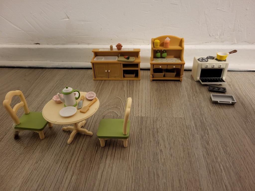 Sylvanian families dining set collectors item, Verzamelen, Ophalen, Poppenhuis