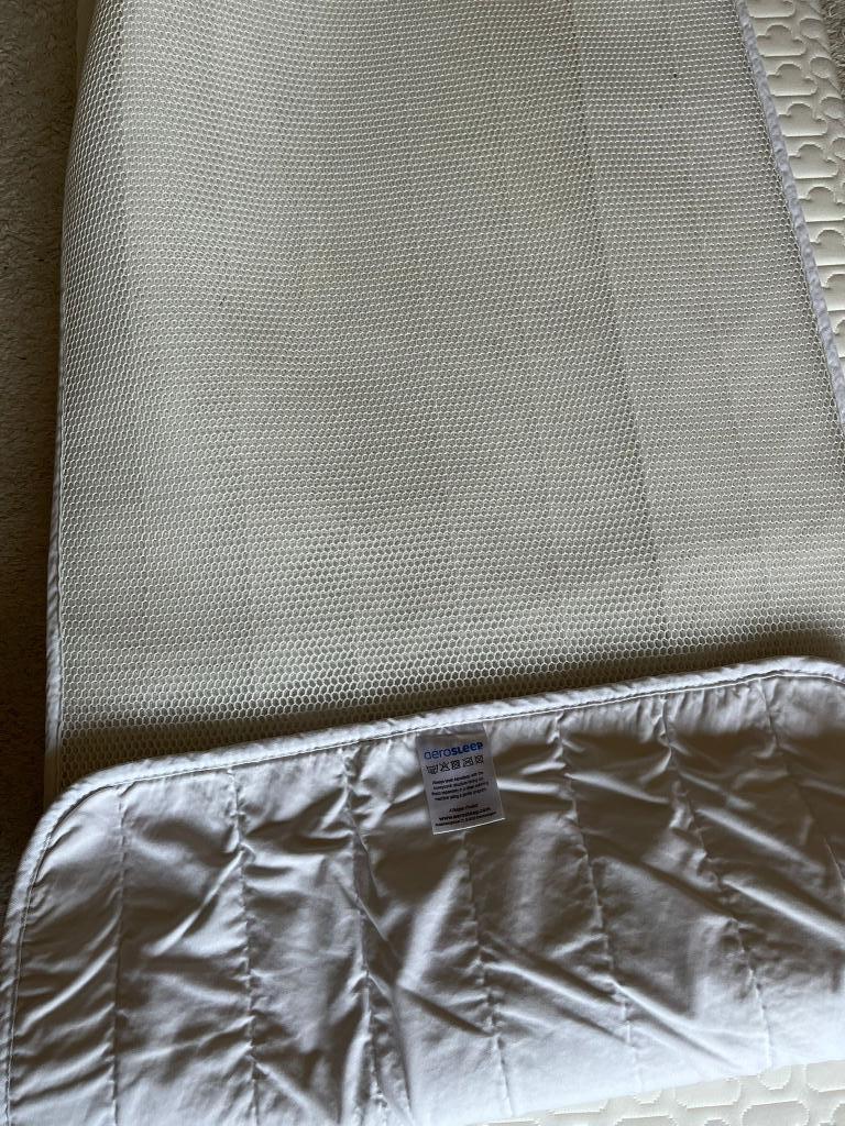 Aerosleep matras 120x60cm + beschermer, Ophalen, Zo goed als nieuw, Overige typen