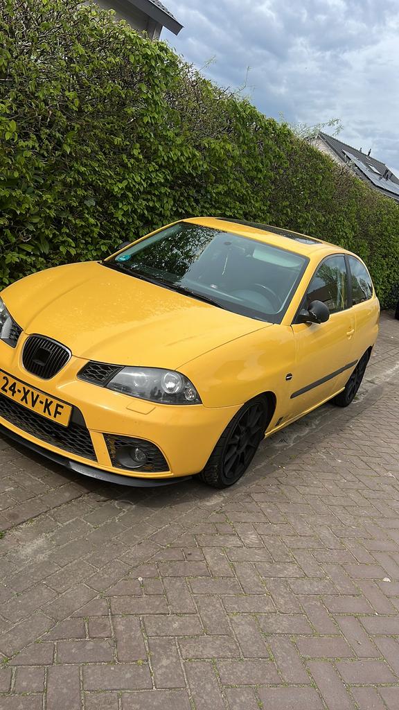 Seat Ibiza 1.8 20VT 110KW 3DRS 2007 Geel, Auto's, Stof, Zwart, 4 cilinders, Handgeschakeld