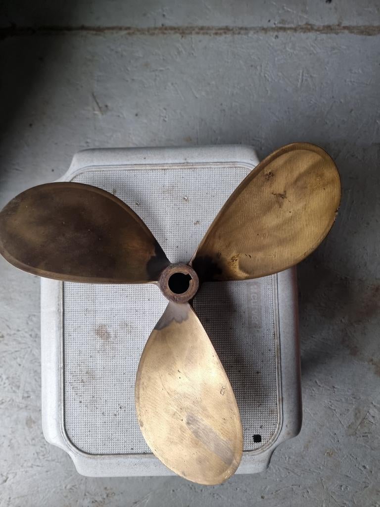 Schroef, Watersport en Boten, Bootonderdelen, Ophalen of Verzenden, Motor en Techniek, Motorboot