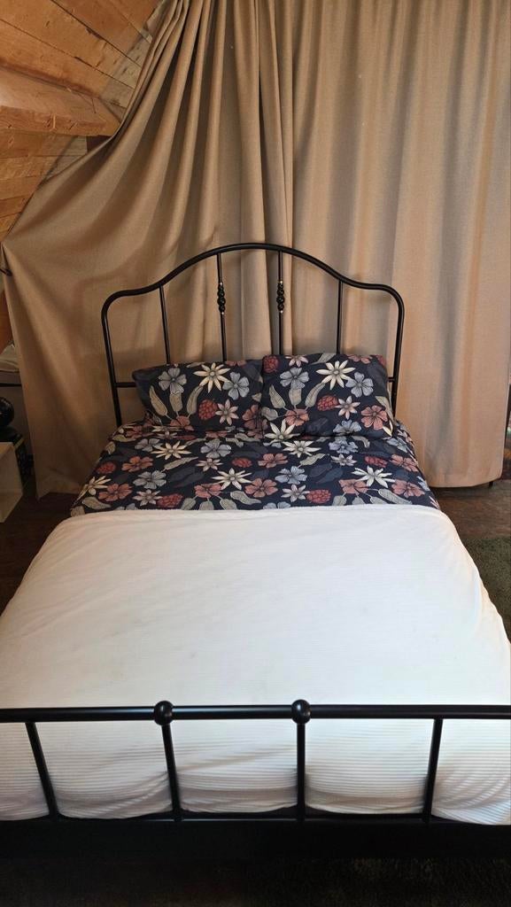 Ikea bed 140x200, Ophalen, Zwart, Tweepersoons, 140 cm