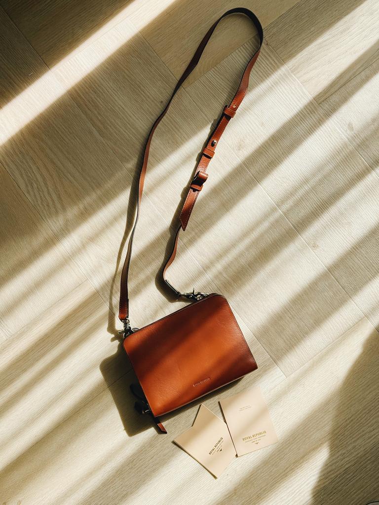 Royal RepubliQ crossover handtas leer, Verzenden, Zo goed als nieuw, Bruin, Handtas