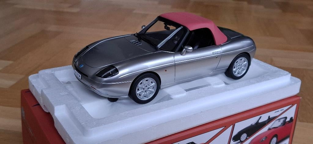 Fiat Barchetta Laudoracing incl rood en zwart dak, Hobby en Vrije tijd, Modelauto's | 1:18, Nieuw, Auto, Overige merken, Ophalen of Verzenden