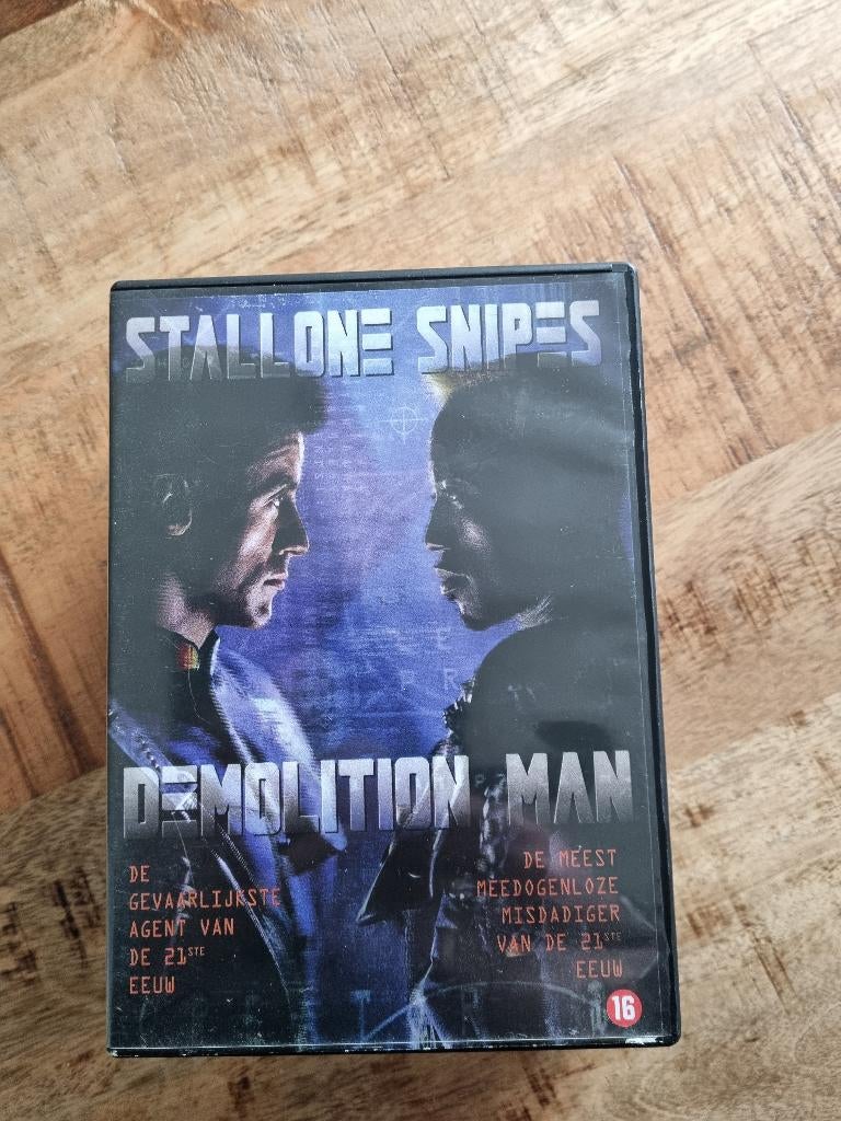 DVD- Demolition Man met Sylvester Stallone Actie - Humor, Vanaf 16 jaar, Ophalen of Verzenden, Zo goed als nieuw, Actiekomedie