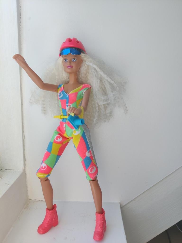 Sindy Climbing Mountain Fun Pop Hasbro 1994, Kinderen en Baby's, Speelgoed | Poppen, Ophalen of Verzenden, Gebruikt, Overige typen