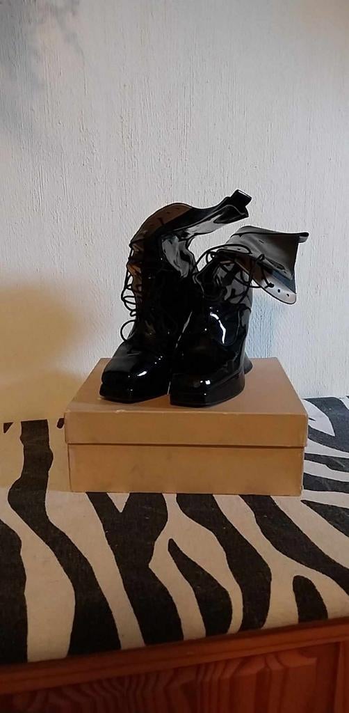 Demonia Enkellaarsjes mt.37, Kleding | Dames, Schoenen, Verzenden, Zo goed als nieuw, Zwart