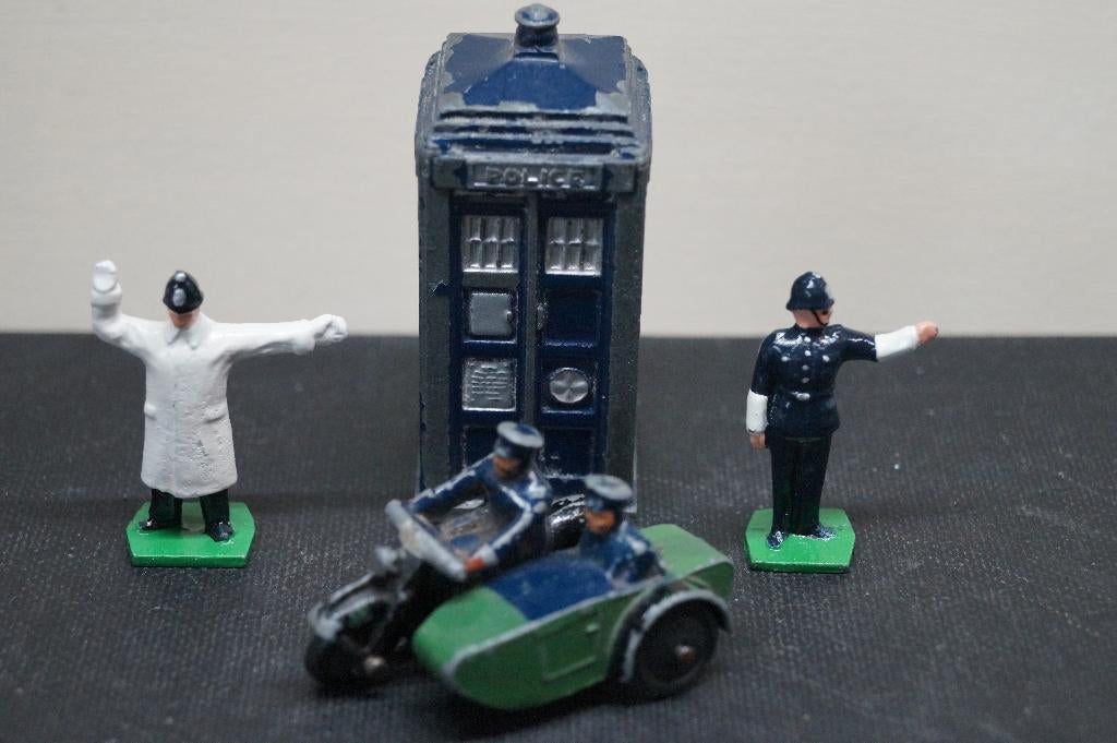 Dinky toy RAC motor zijspan, Police Box, 2 politie Bobby, Hobby en Vrije tijd, Verzenden, Gebruikt, Auto, Dinky Toys