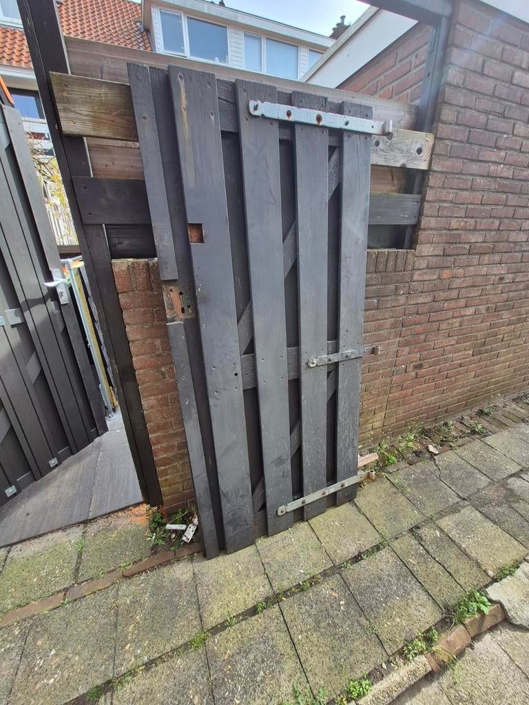 Robuuste hardhouten poortdeur - Duurzaam en Veilig, Tuin en Terras, Tuinpoorten, Ophalen, Gebruikt, Minder dan 100 cm, Looppoort