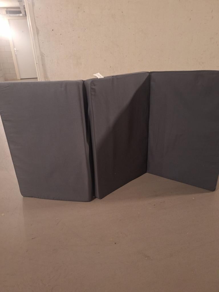 Te koop: inklapbaar kinder mat 60x40x4 cm. Vaste prijs € 8., Ophalen of Verzenden, Zo goed als nieuw