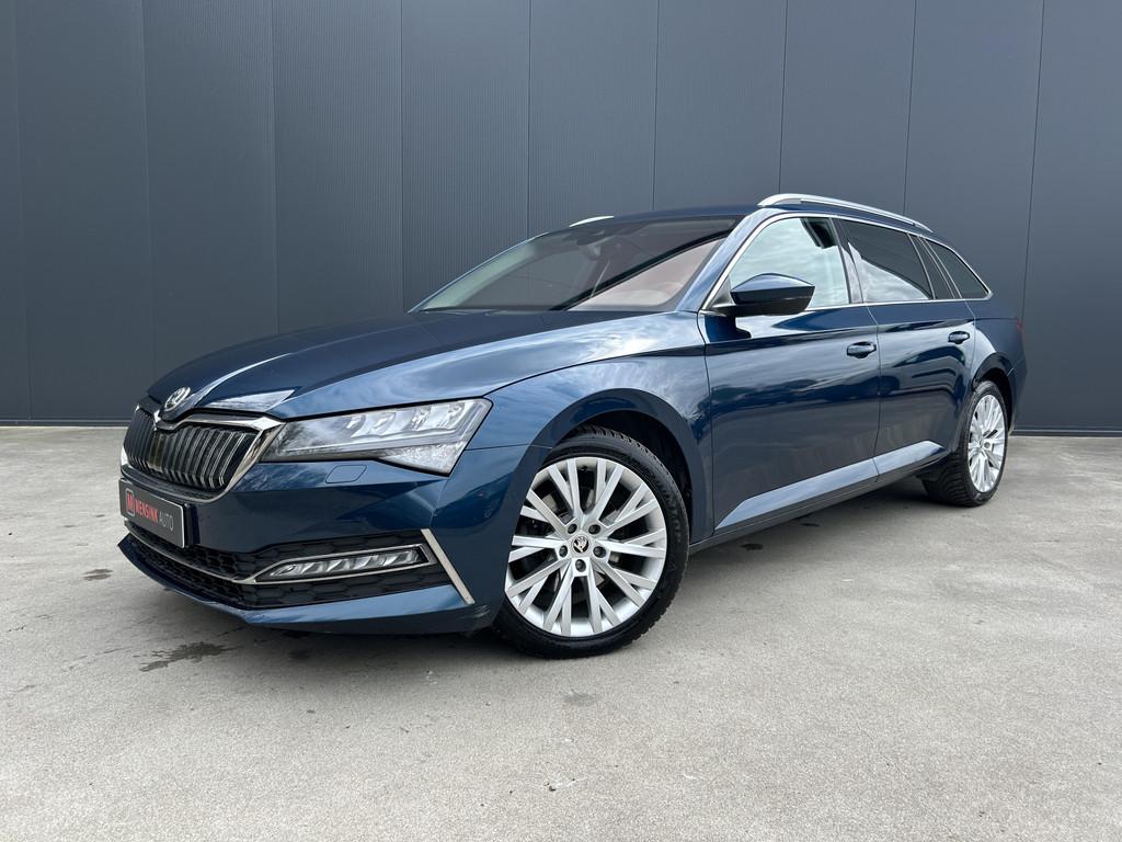 Skoda Superb 1.4 TSI iV 1e EIGENAAR PHEV TREKHAAK VIRTUAL CO, Gebruikt, 4 cilinders, Hybride Elektrisch/Benzine, 1630 kg
