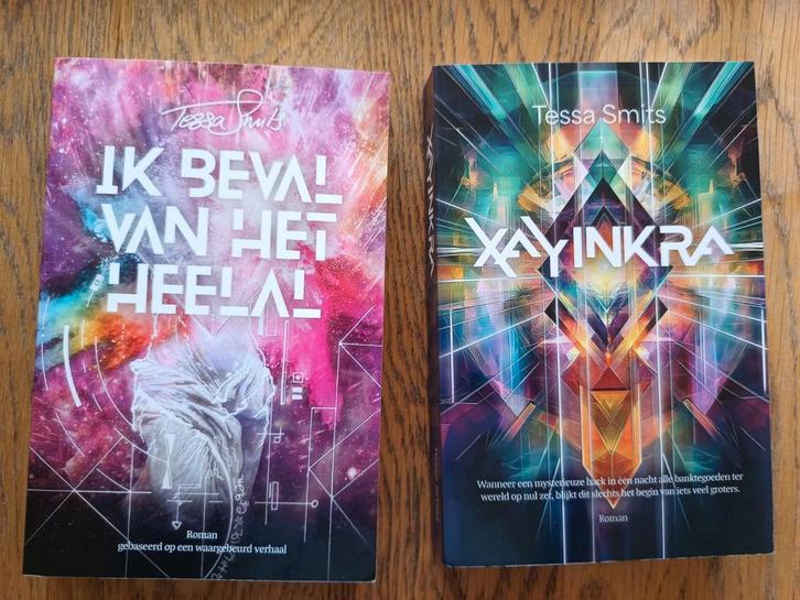 Tessa Smits - Ik beval van het heelal & Xayinkra, Boeken, Romans, Zo goed als nieuw, Nederland, Ophalen of Verzenden