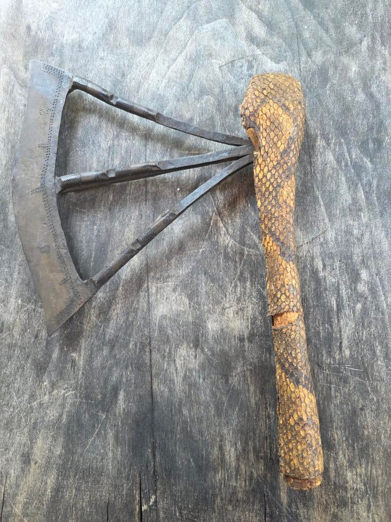 Songye afrikaanse ceremoniële bijl, Antiek en Kunst, Ophalen of Verzenden