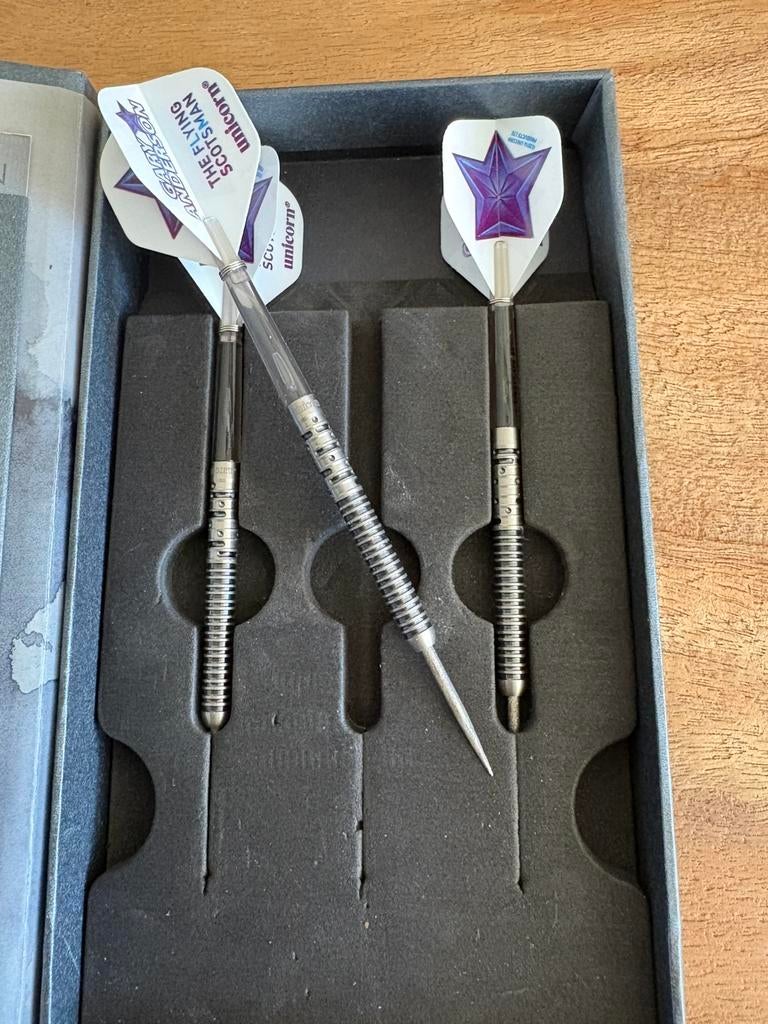 Gary Anderson Unicorn Noir Phase 5 90% 22 gr, Ophalen of Verzenden, Zo goed als nieuw, Pijlen