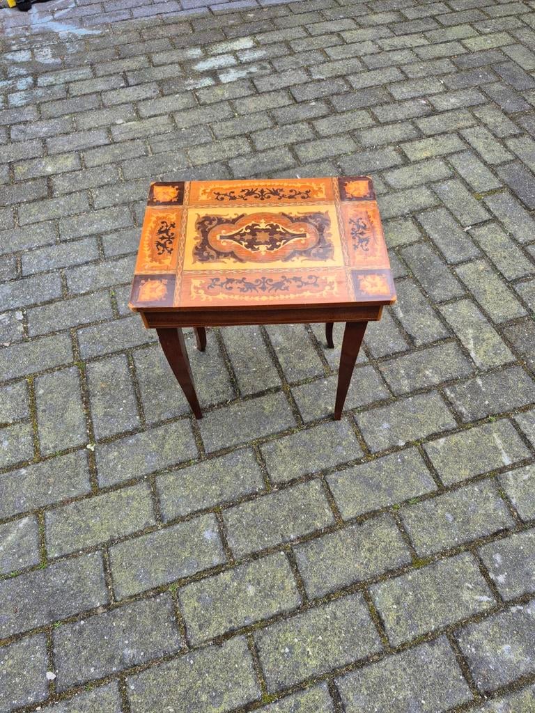 Sieraden/muziek tafeltje, Antiek en Kunst, Ophalen