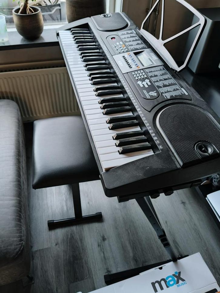 Keyboard kb1 electronic keyboard conplete set!, Muziek en Instrumenten, Keyboards, Zo goed als nieuw, 61 toetsen, Overige merken