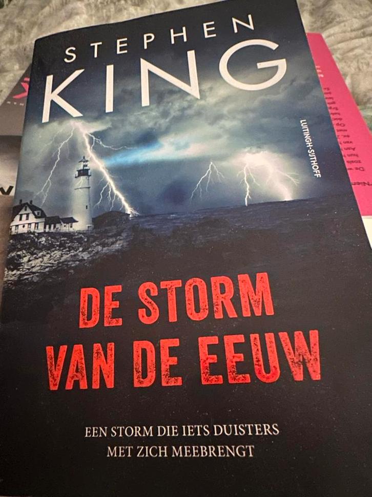 Stephen King - De Storm van de Eeuw (Tweedehands Boek), Boeken, Thrillers, Zo goed als nieuw, Nederland, Ophalen of Verzenden
