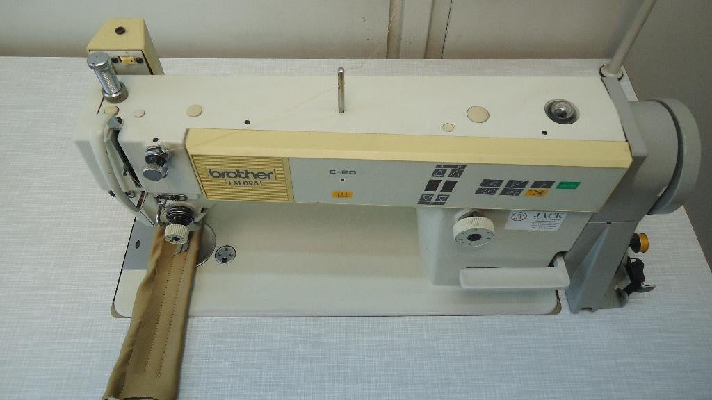 Industrie Naaimachine Brother Exdra E-20 Vol Automaat, Hobby en Vrije tijd, Naaimachines en Toebehoren, Gebruikt, Ophalen of Verzenden