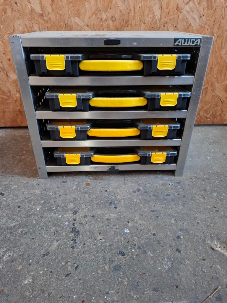 Aluca bedrijfswageninrichting, Auto diversen, Ophalen