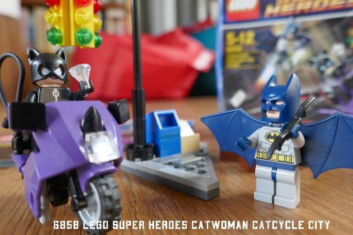 LEGO Super Heroes Catwoman Catcycle City (6858), Kinderen en Baby's, Speelgoed | Duplo en Lego, Zo goed als nieuw, Lego, Complete set