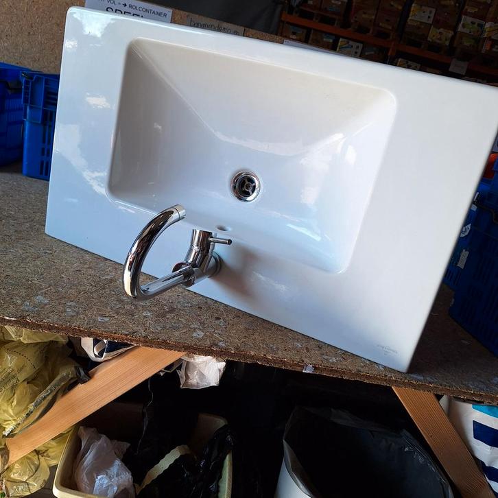 Partij Wasbakken nieuw. WD-028 mp362, Huis en Inrichting, Badkamer | Badkamermeubels, Nieuw, Wasbak of Wastafel, Minder dan 100 cm