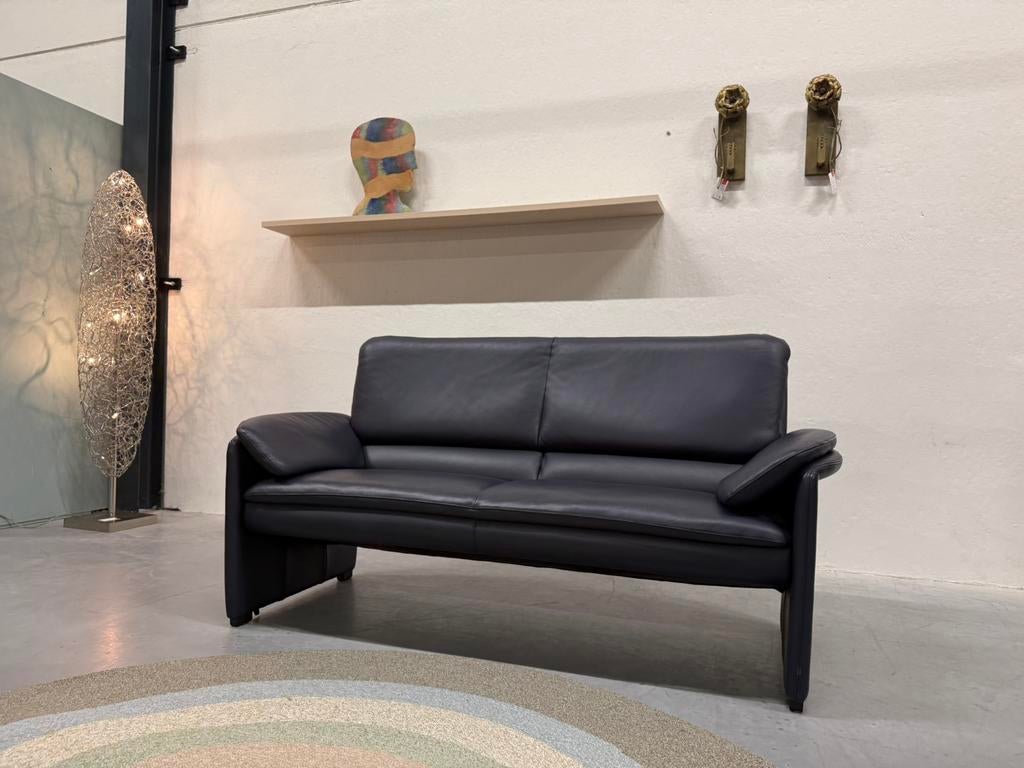 Nieuwstaat Leolux Catalpa Bank 2,5 zits Senso leer Blauw, Leolux, 150 tot 200 cm, Tweepersoons, Ophalen of Verzenden