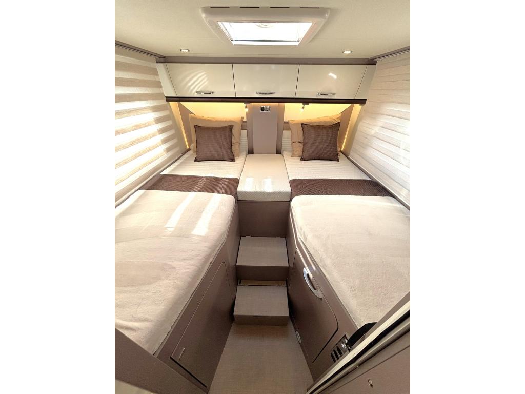 Bürstner Lyseo Privilege 727 TD ENKELE BEDDEN + FACE TO FAC, Caravans en Kamperen, Campers, Fiat, Tot en met 2, 7 tot 8 meter