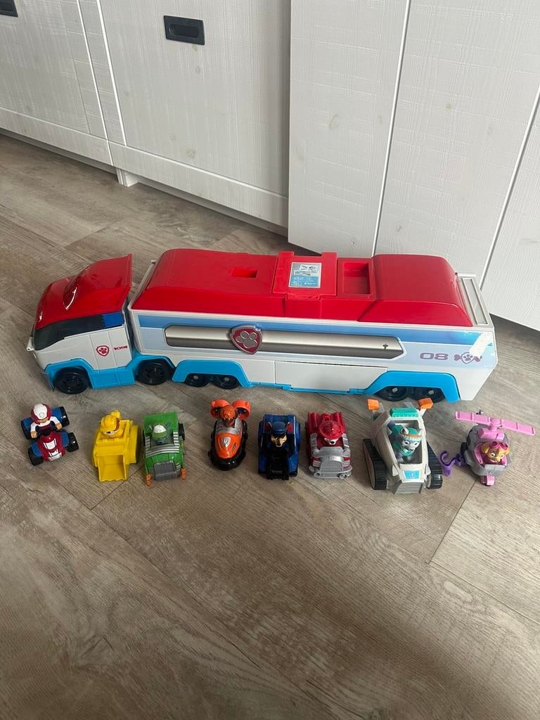 Paw patrol bus met 7 pups en Ryder., Kinderen en Baby's, Ophalen of Verzenden, Gebruikt
