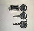 Gebruikt Shurgard cilinderslot met drie sleutels, Ophalen of Verzenden, Gebruikt, Chroom, Slot