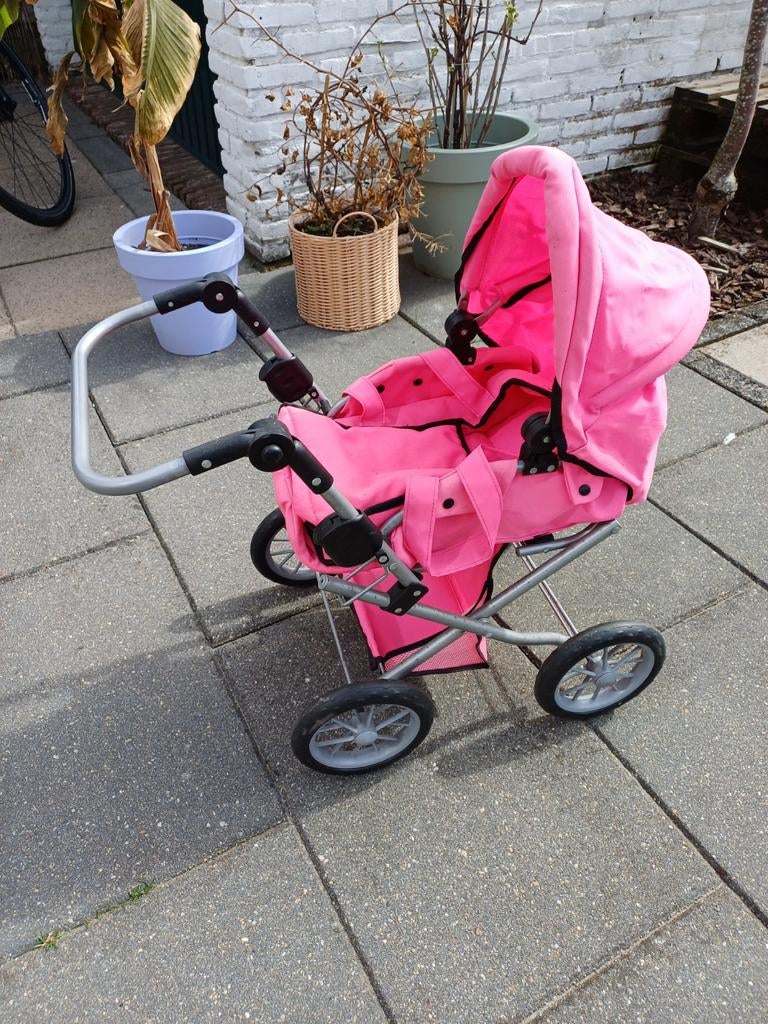 Roze poppenwagen voor uren speelplezier, Ophalen of Verzenden, Gebruikt, Overige typen