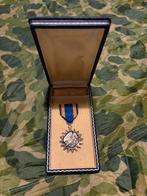 Tweede wereldoorlog US air medal in doos (2), Verzamelen, Ophalen of Verzenden, Luchtmacht, Amerika, Lintje, Medaille of Wings