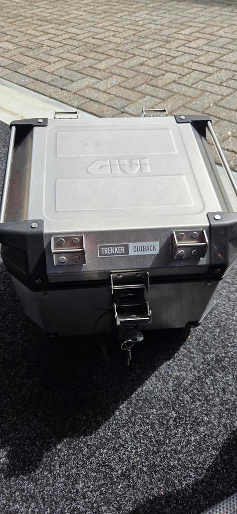 Givi topkoffer aluminium nette staat met grondplaat, Motoren, Ophalen