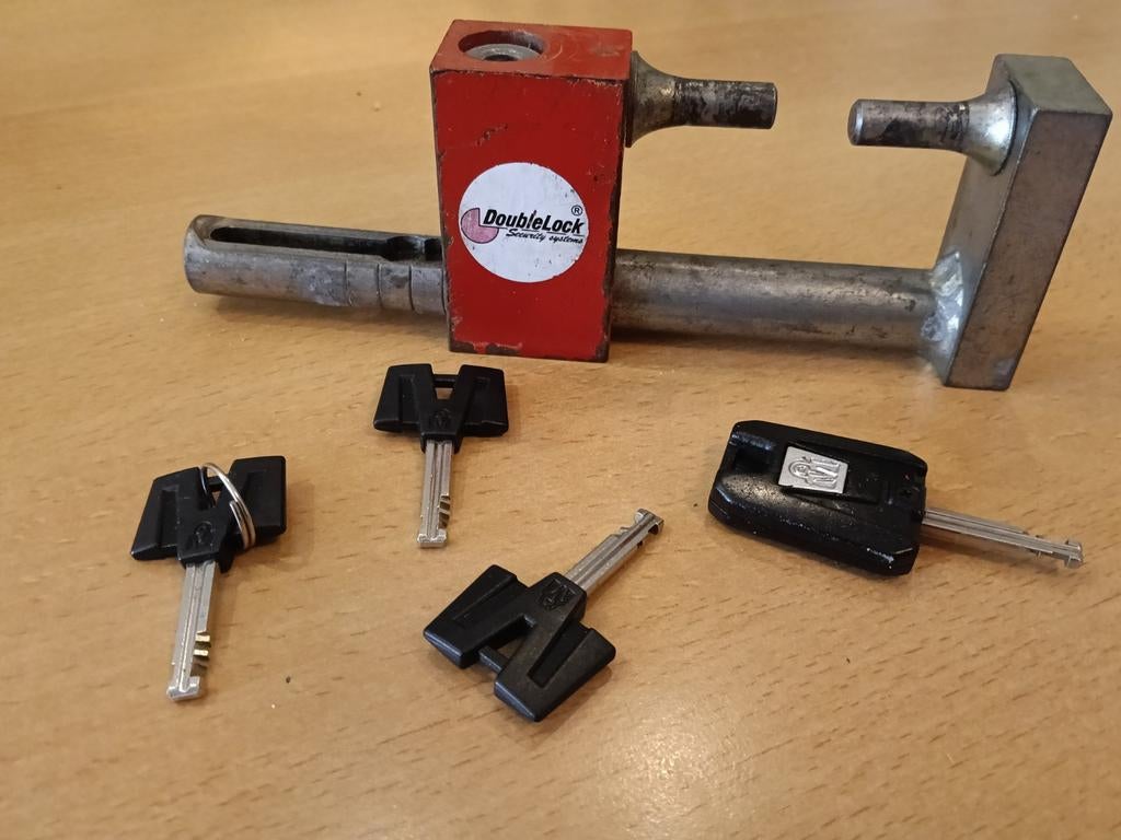 Double lock disselslot, Ophalen