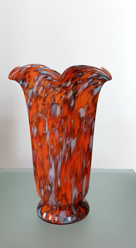 Boheemse Art Deco vaas van spatterglas, Antiek en Kunst, Antiek | Vazen, Ophalen of Verzenden