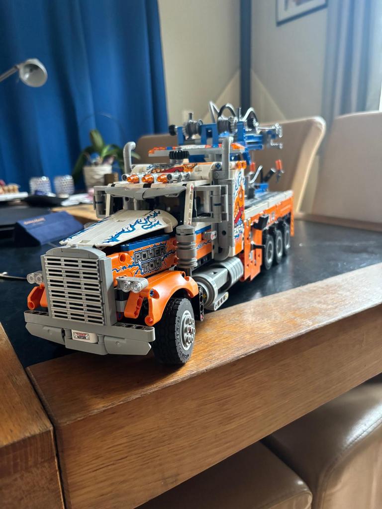 Lego technic heavy-duty tow truck, Kinderen en Baby's, Speelgoed | Duplo en Lego, Ophalen of Verzenden, Zo goed als nieuw