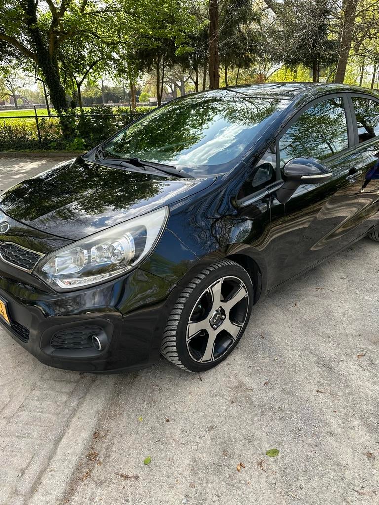 UNIEKE Kia Rio–Full Super Pack -APK 2027-groot onderhoud!, 40 €/maand, 4 cilinders, Zwart, Origineel Nederlands